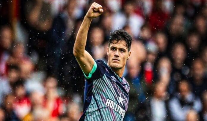 Christian Norgaard Tiba di Sobha Realty Training Centre Arsenal