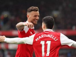 Pemain Arsenal Ben White dan Gabriel Martinelli