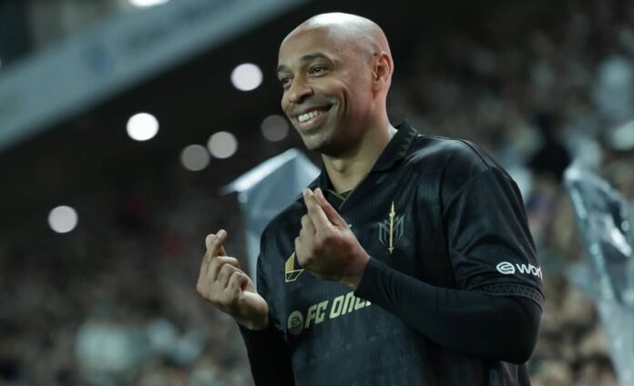 Henry Tegaskan Arsenal Harus Berpikir Sebagai Favorit Juara