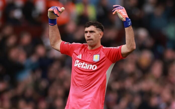 Emiliano Martinez Gabung Aston Villa Demi Uang